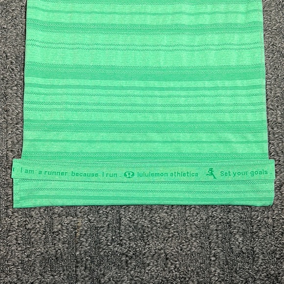 Lululemon Kelly Green Running Shirt Size 0 - Picture 4 of 4